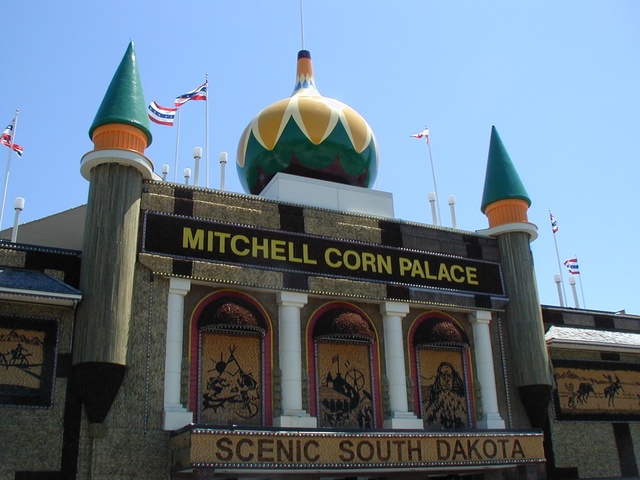More of the corn palace.